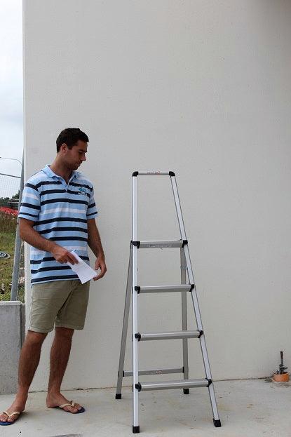 Aluminium Step Ladder with Handrail 4ft (1100mm) - Ladders4U