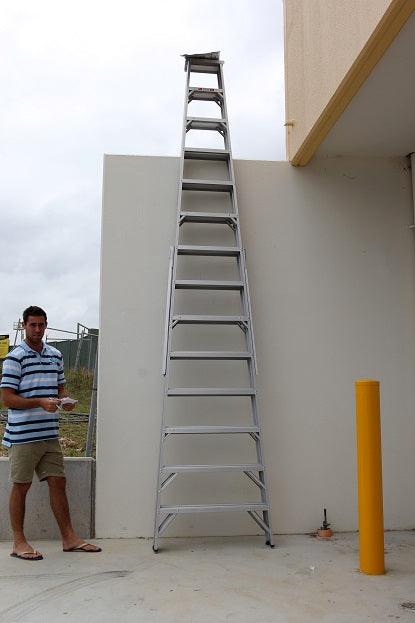 Indalex Pro Series Aluminium Double Sided Step 16ft (4.9M) - Ladders4U